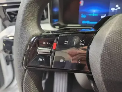 Photo 11 Renault 5 Renault  E-Tech Electrique 120 ch autonomie urbaine