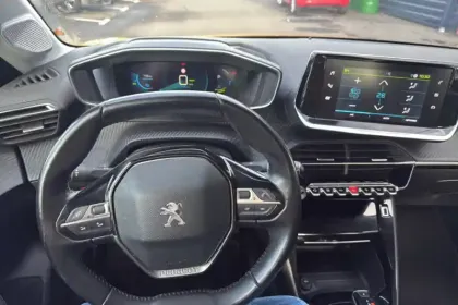 Photo 17 Peugeot 208  Electrique 50 kWh 136ch