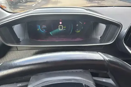 Photo 15 Peugeot 208  Electrique 50 kWh 136ch