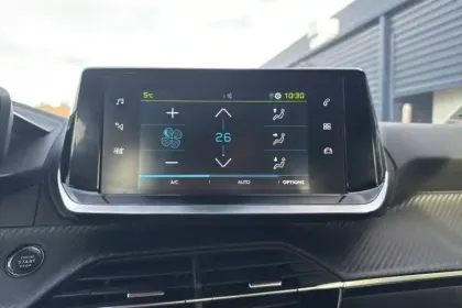 Photo 16 Peugeot 208  Electrique 50 kWh 136ch