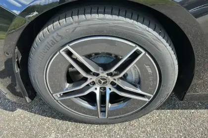 Photo 48 Mercedes Classe E  Break 220 d 9G-Tronic