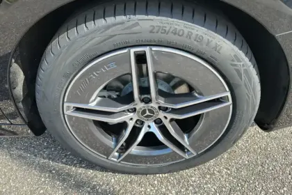 Photo 49 Mercedes Classe E  Break 220 d 9G-Tronic