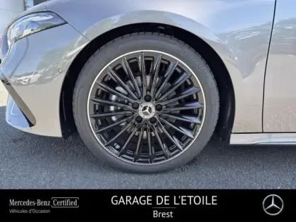 Photo 12 Mercedes Classe A  200 d 150ch AMG Line 8G-DCT