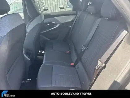 Photo 11 Peugeot 3008  1.2 Hybrid 136ch Allure e-DCS6
