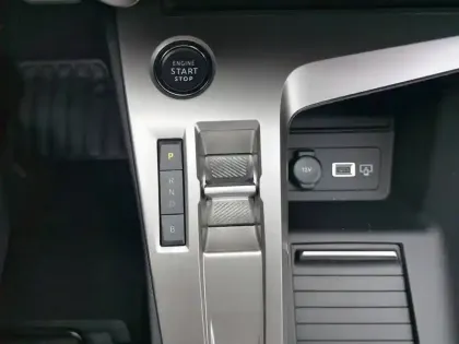 Photo 86 Peugeot 308  Electrique 54 kWh 156ch