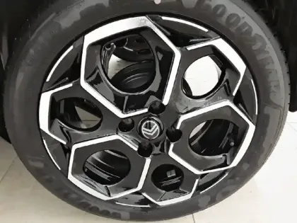 Photo 32 Peugeot 308  Electrique 54 kWh 156ch