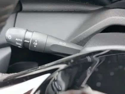 Photo 92 Peugeot 308  Electrique 54 kWh 156ch