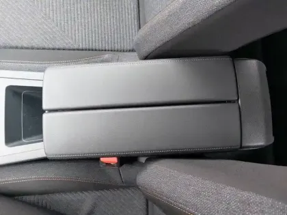 Photo 99 Peugeot 308  Electrique 54 kWh 156ch