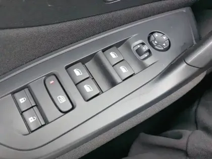 Photo 94 Peugeot 308  Electrique 54 kWh 156ch