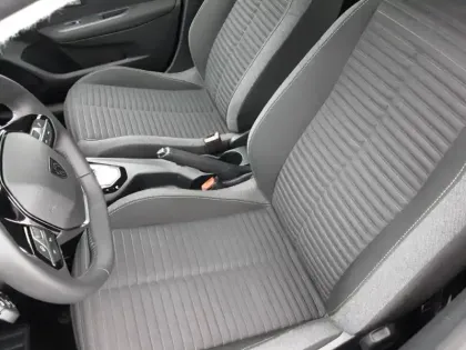 Photo 10 Peugeot 208  Hybrid 100 e-DCS6