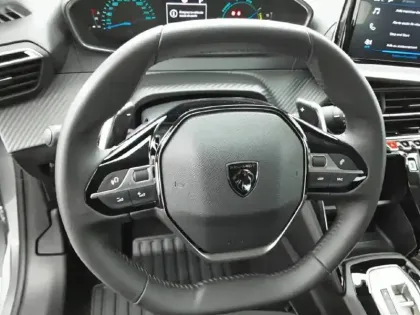 Photo 8 Peugeot 208  Hybrid 100 e-DCS6