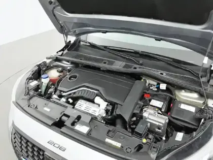 Photo 14 Peugeot 208  Hybrid 100 e-DCS6