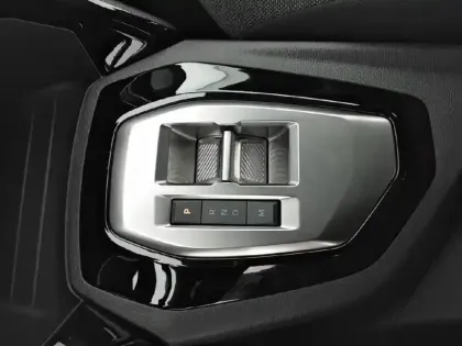 Photo 13 Peugeot 208  Hybrid 100 e-DCS6