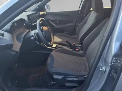 Photo 30 Peugeot 2008  Hybrid 145 e-DCS6