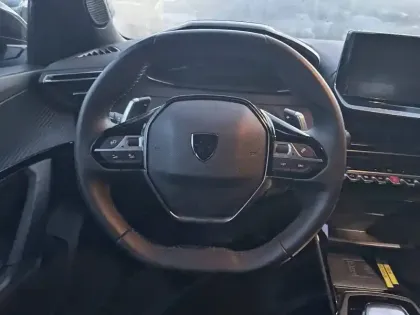 Photo 8 Peugeot 2008  Hybrid 145 e-DCS6