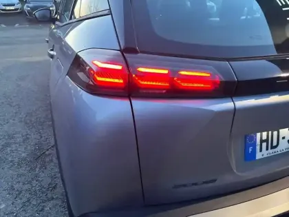 Photo 36 Peugeot 2008  Hybrid 145 e-DCS6