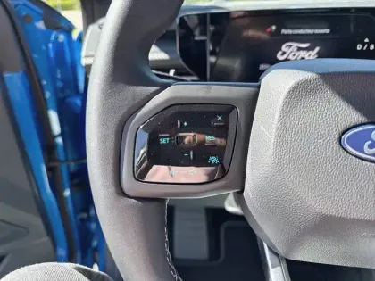 Photo 19 Ford Explorer  AWD Extended Range 79 kWh 340 ch