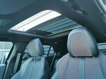 Photo 41 Peugeot 2008  Hybrid 145 e-DCS6