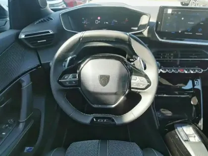 Photo 31 Peugeot 2008  Hybrid 145 e-DCS6