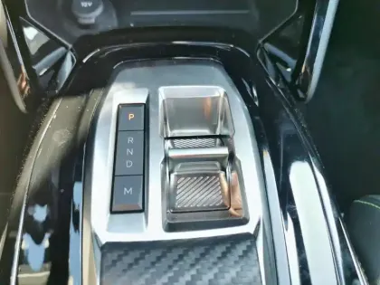 Photo 36 Peugeot 2008  Hybrid 145 e-DCS6