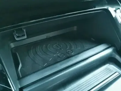 Photo 45 Peugeot 2008  Hybrid 145 e-DCS6