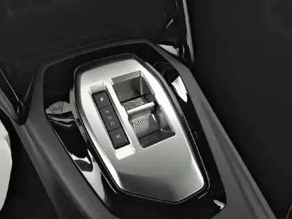 Photo 13 Peugeot 208  Hybrid 100 e-DCS6