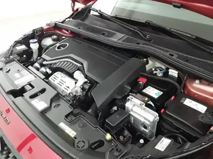 Photo 20 Peugeot 208  Hybrid 100 e-DCS6