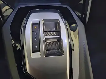 Photo 13 Peugeot 208  Hybrid 100 e-DCS6