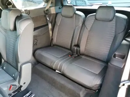 Photo 47 Peugeot 5008  Hybrid 145 e-DCS6