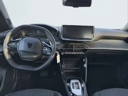 Photo 27 Peugeot 2008  Hybrid 145 e-DCS6