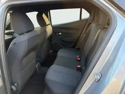 Photo 31 Peugeot 2008  Hybrid 145 e-DCS6