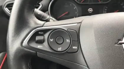 Photo 17 Opel Crossland  1.2 Turbo 130 ch BVA6 GS