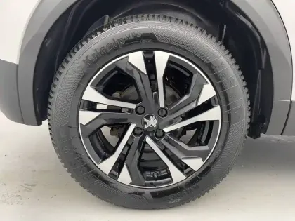 Photo 18 Peugeot 2008 Gén. II Ph1 NG GT 5