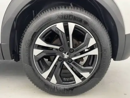 Photo 15 Peugeot 2008 Gén. II Ph1 NG GT 5