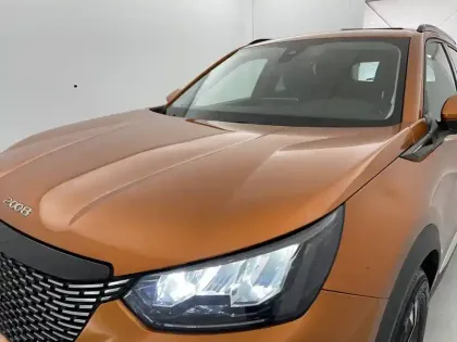 Photo 100 Peugeot 2008  PureTech 130 S&S EAT8