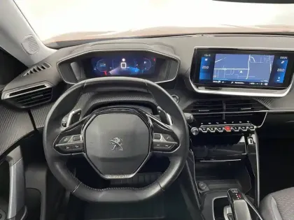 Photo 21 Peugeot 2008  PureTech 130 S&S EAT8