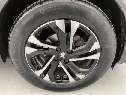 Photo 17 Peugeot 2008  PureTech 130 S&S EAT8