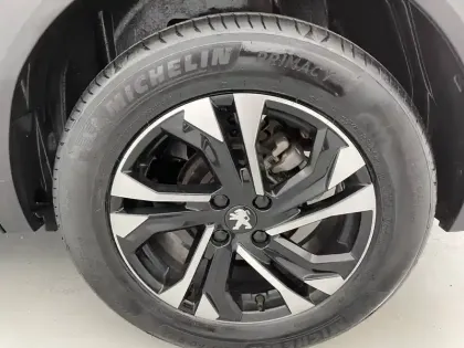 Photo 15 Peugeot 2008  PureTech 130 S&S EAT8