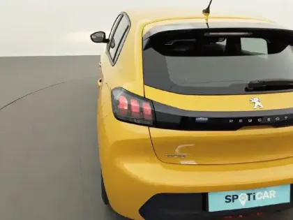 Photo 16 Peugeot 208  BlueHDi 100 S&S BVM6