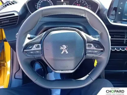 Photo 15 Peugeot 208  PureTech 75 S&S BVM5