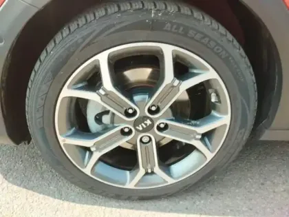 Photo 8 Kia Xceed  1.6 GDi 105ch + Plug-In 60.5ch Design DCT6 MY22