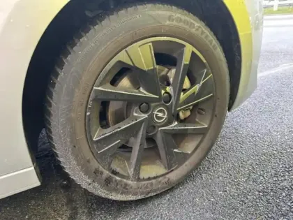 Photo 10 Opel Corsa  1.2 Turbo 100ch Edition