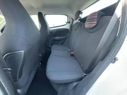 Photo 10 Citroën C1  VTi 68 Feel 5p