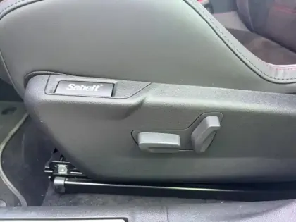 Photo 12 Alfa Romeo Junior  1.2 Ibrida 136ch Speciale DCT6