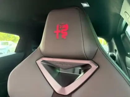 Photo 13 Alfa Romeo Junior  1.2 Ibrida 136ch Speciale DCT6