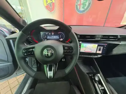 Photo 14 Alfa Romeo Junior  1.2 Ibrida 136ch Speciale DCT6