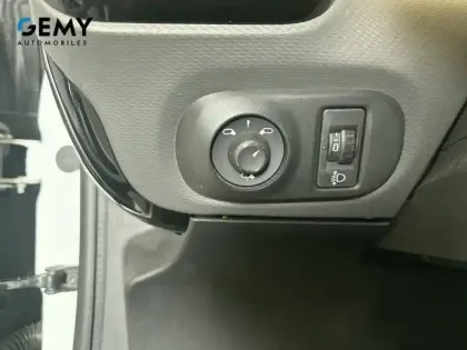 Photo 12 Citroën C4 Cactus  PureTech 110 S&S EAT6