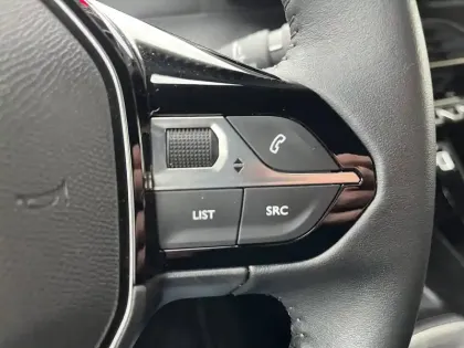 Photo 49 Peugeot 2008  100 S&S BVM6