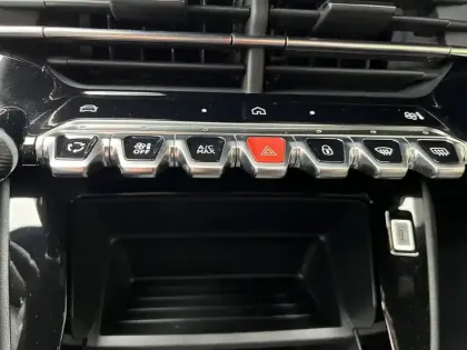 Photo 26 Peugeot 2008  100 S&S BVM6