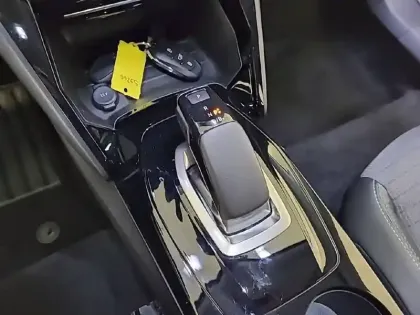 Photo 13 Peugeot 2008  Moteur électrique 136 ch